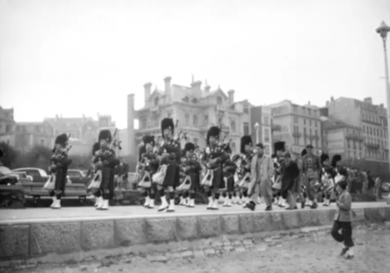 9 avril 1950 : Le Festival Folklorique de Biarritz Éblouit 15 000 Spectateurs