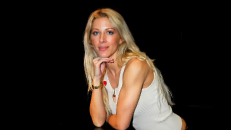 Adieu à Loana : obsèques publiques à Nice, incinération en intimité