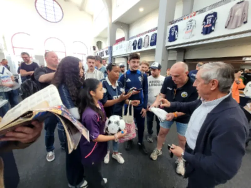 ADN Girondins expose l'âme du club bordelais, Giresse plaide pour un lieu de mémoire