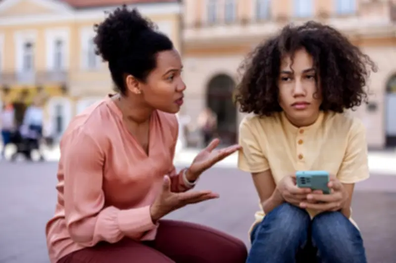 Adolescence : comment apaiser les conflits et comprendre les comportements agressifs ou de repli