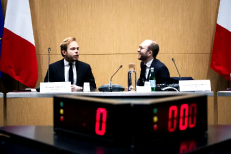 Adoption houleuse du rapport Alloncle sur l'audiovisuel public