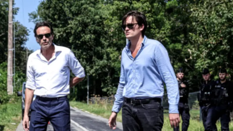 Affaire Delon : Anthony entendu pour avoir fait tuer le chien de son frère