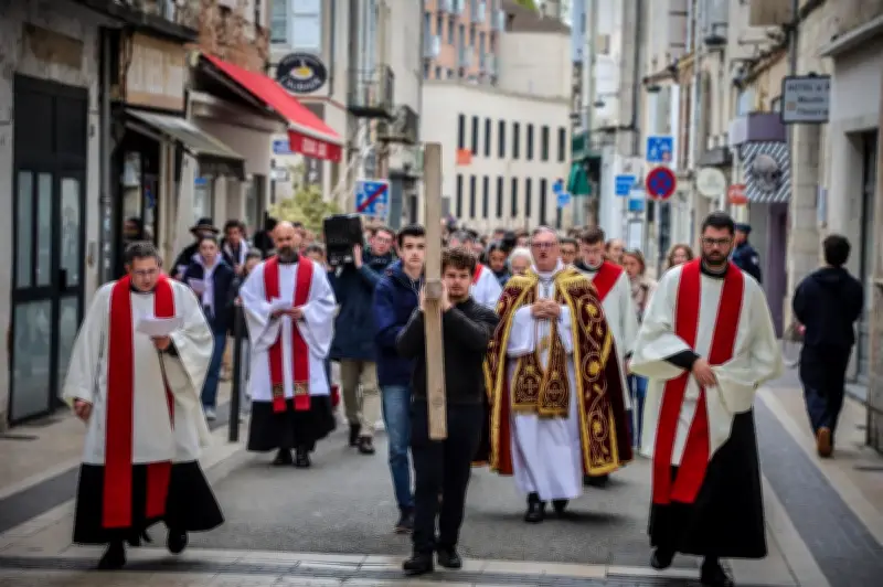 Agen : Procession pascale, exercice de pompiers et faillite industrielle marquent la semaine