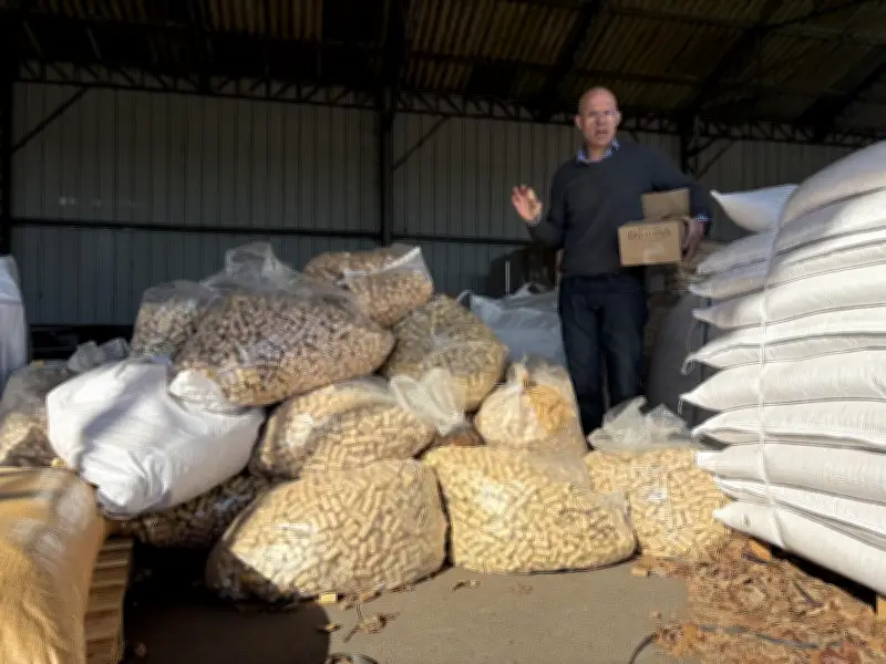 Agglolux à Soustons recycle 40 tonnes de bouchons de liège par an en objets innovants