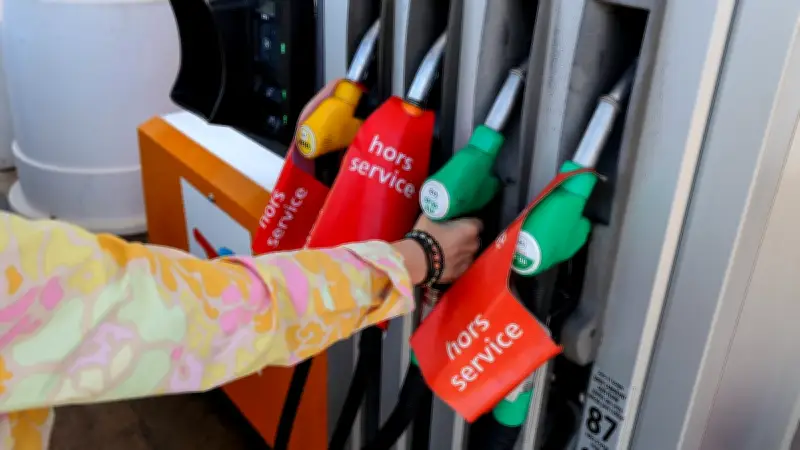 Aide carburant de 50 euros : qui sont les "gros rouleurs" éligibles ?