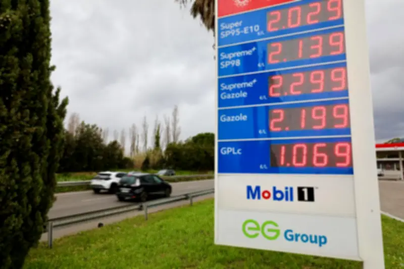 Aide "gros rouleurs" : 3 millions de Français modestes visés par la baisse des carburants