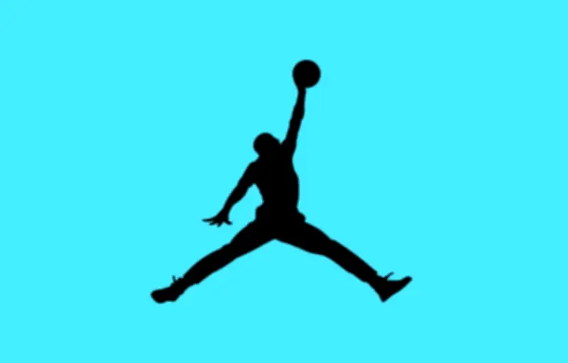 Air Jordan 4 RM : -30% sur le site Nike, un classique revisité
