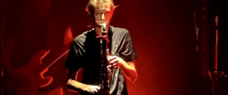 Akèstéko lance 'Nouvelle ère', un album festif et engagé porté par la clarinette basse
