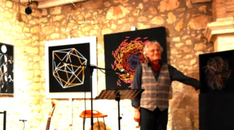 Albert Croce anime des ateliers poétiques bilingues à la Maison Cunningham ce printemps