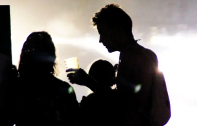 Alcool et drogues : la Bretagne face à l'urgence des excès chez les jeunes