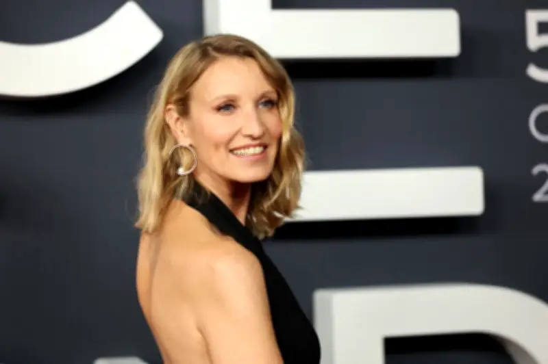 Alexandra Lamy révèle ne toucher presque rien des droits d'Un gars, une fille