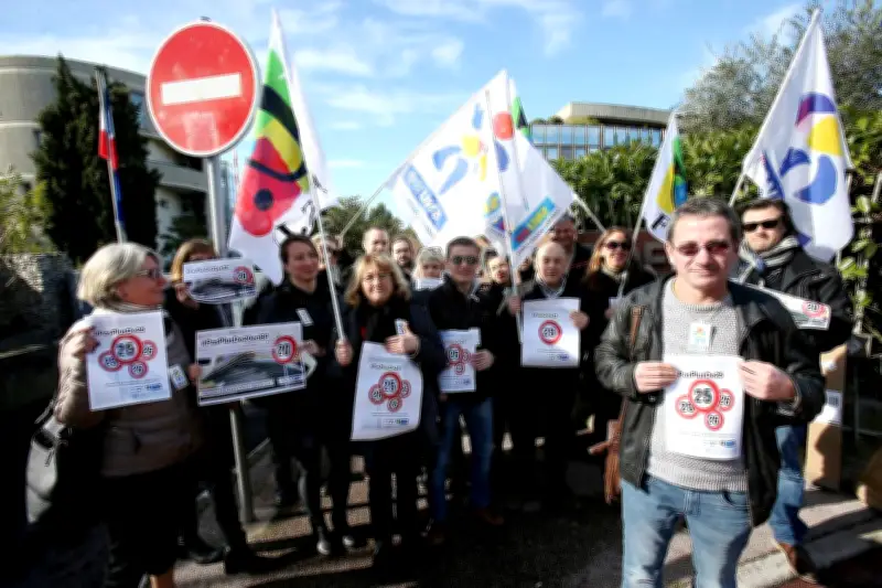 Alpes-Maritimes : parents et syndicats boycottent la réunion sur les fermetures de classes