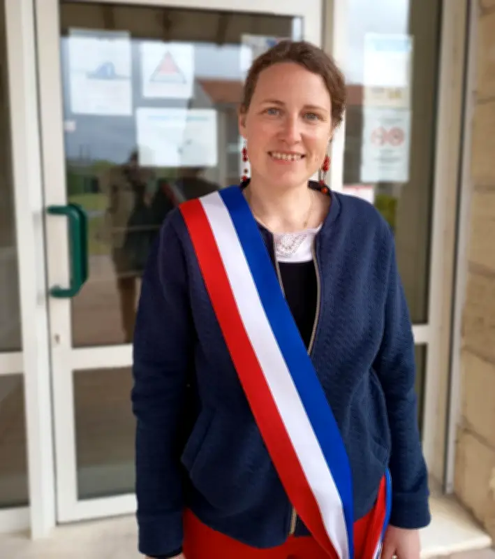 Amandine Le Jeune Passelande, nouvelle maire de Saugon, succède à Marie-Claire Soulard