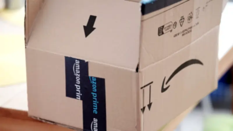 Amazon livre des aimants au lieu d'un iPhone : une cliente italienne en bataille pour son remboursement