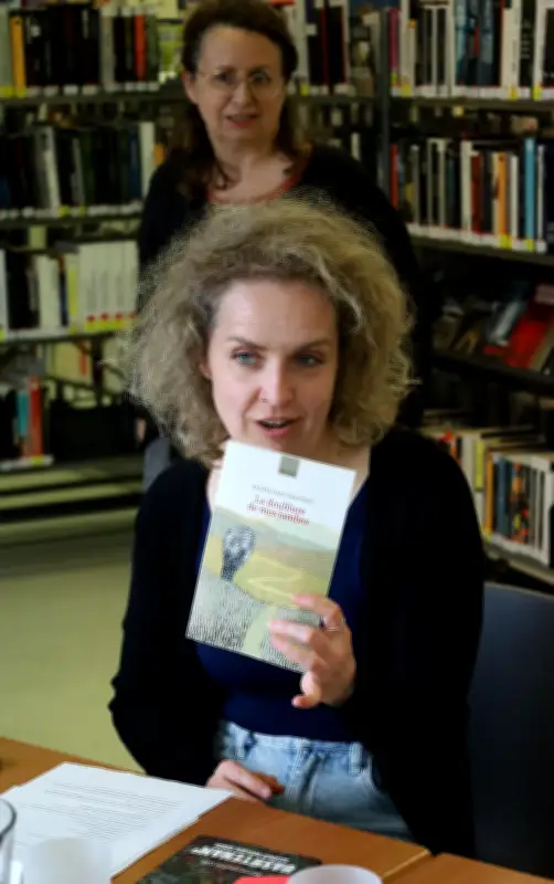 Andrée Anne Bergeron, lauréate québécoise, anime un atelier d'écriture poétique en Nouvelle-Aquitaine