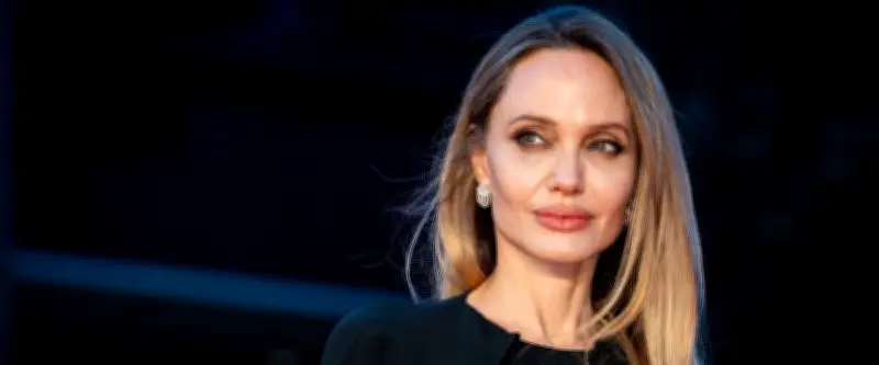 Angelina Jolie en gilet pare-balles à Kherson : les raisons de sa visite