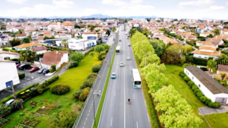 Anglet lance un chantier majeur pour une piste cyclable sécurisée sur le boulevard du BAB