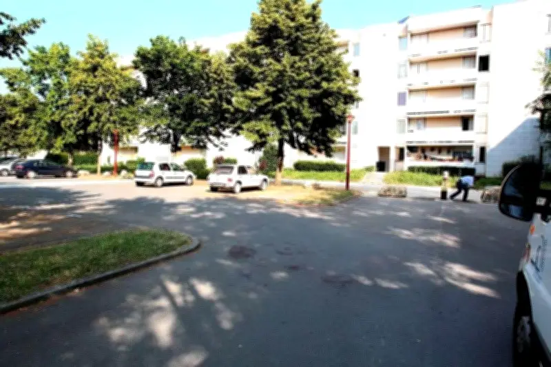 Angoulême : un animateur tué en s'interposant, hommage unanime dans les quartiers
