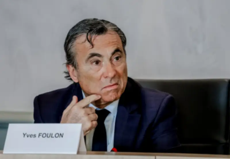 Arcachon : le maire Yves Foulon convoqué au tribunal après des menaces