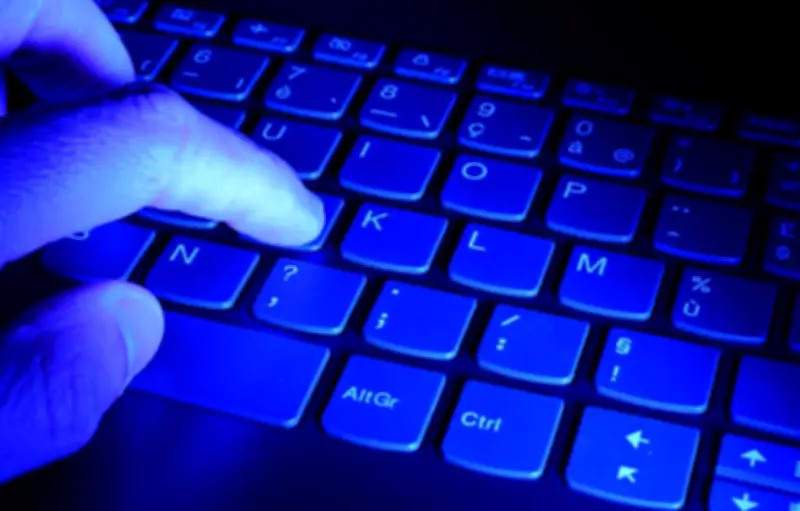 Arcom : hausse des demandes de retrait de contenus pédopornographiques en 2025