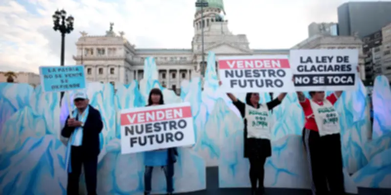 Argentine : une loi controversée facilite l'exploitation minière en zones glaciaires