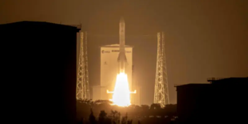 Ariane 6 décolle de Kourou avec 32 satellites Amazon de Jeff Bezos