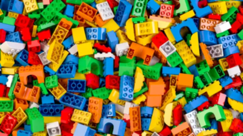Arnaque aux Lego : un Américain remplaçait les pièces par des pâtes