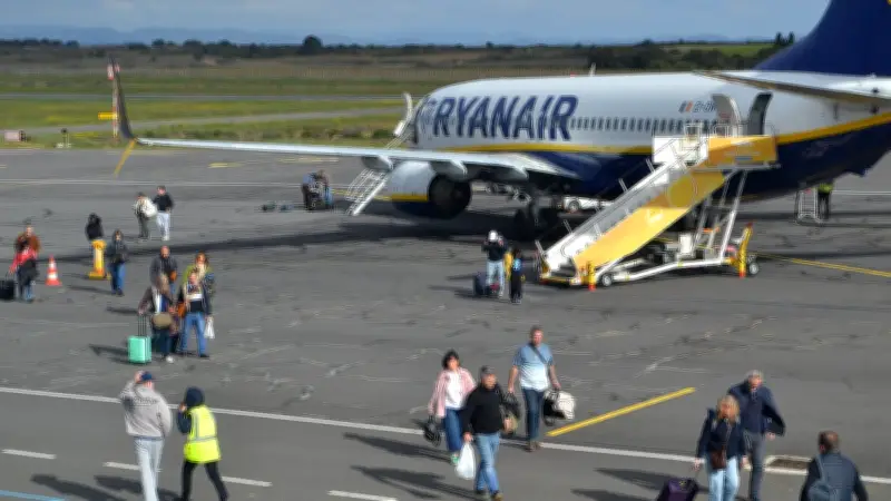 Aéroport Béziers-Cap-d’Agde : Saison estivale lancée avec Ryanair, enjeux et avenir incertain