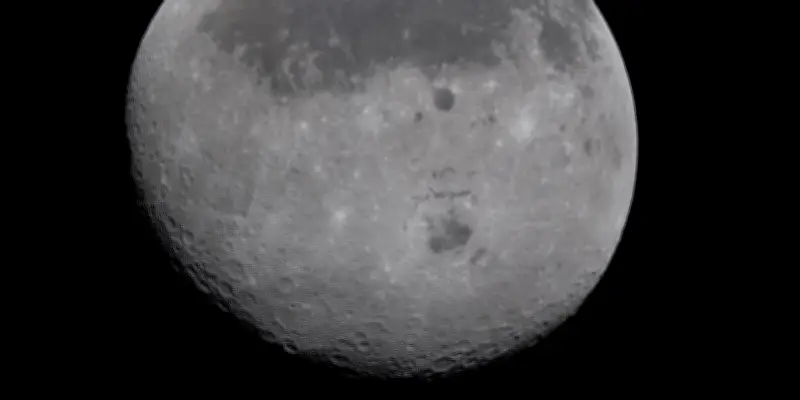 Artemis 2 : les astronautes ont survolé la Lune lors d'une mission historique de la NASA