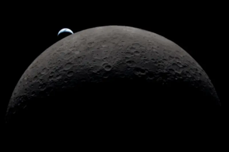 Artemis 2 : l'équipage observe des impacts de météorites lunaires inquiétants pour la NASA