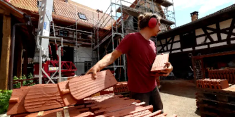 Artisans du bâtiment en crise face à la flambée des prix des matériaux et du carburant