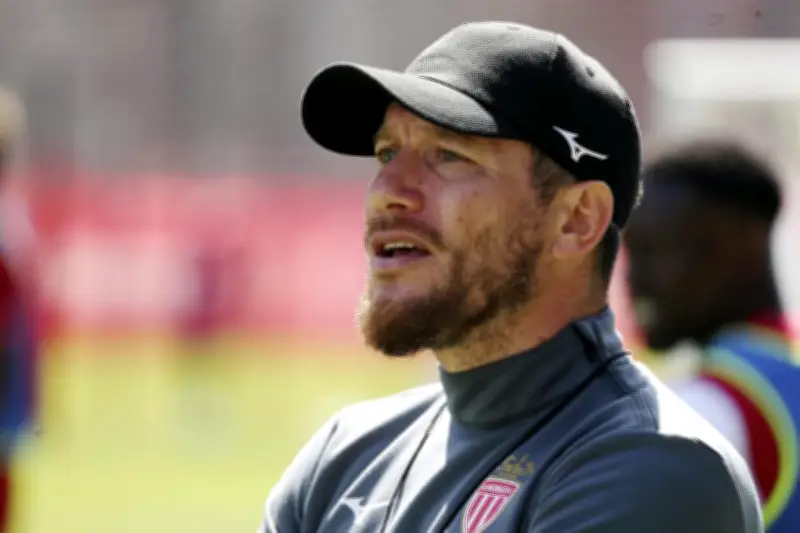 AS Monaco : Pocognoli exige une réaction après la défaite contre le Paris FC