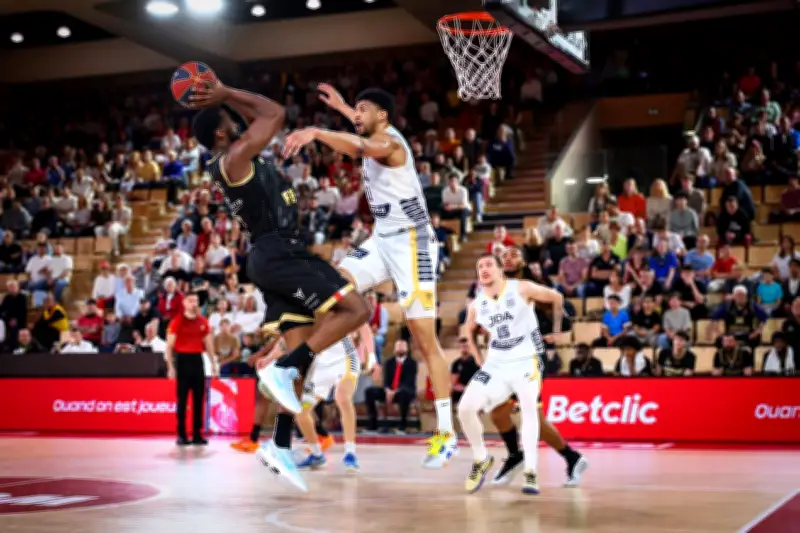 AS Monaco s'impose face à Dijon mais perd Begarin après un coup de poing