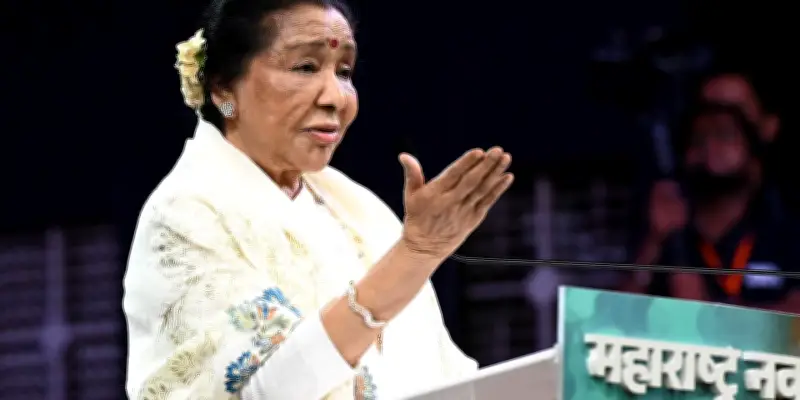 Asha Bhosle, légende de la musique de Bollywood, s'éteint à 92 ans