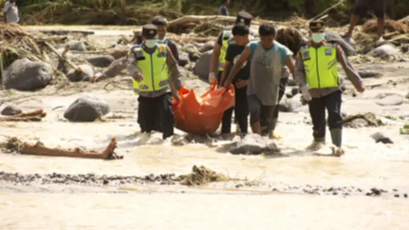 Asie : au moins 940 morts dans des inondations apocalyptiques