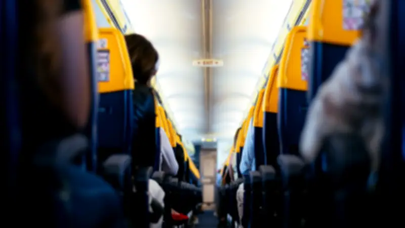 Astuce pour éviter le siège du milieu sur Ryanair : la méthode d'une experte