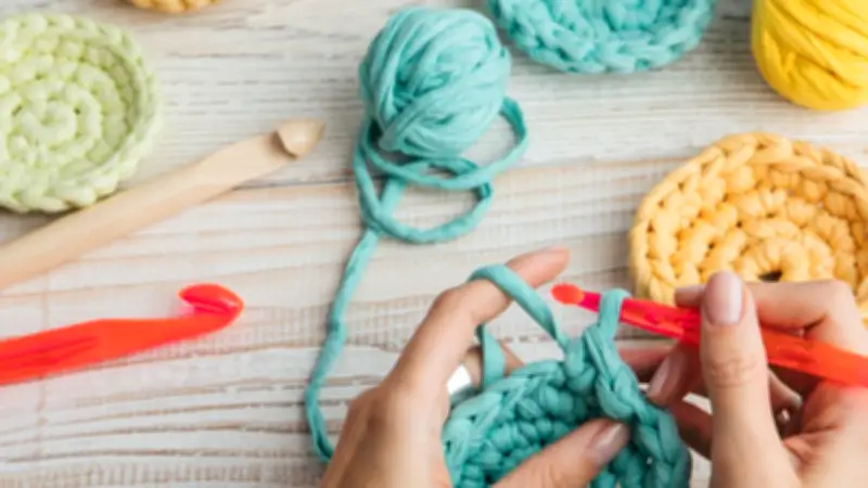 Atelier crochet à Montagnac : créativité et convivialité chaque mardi