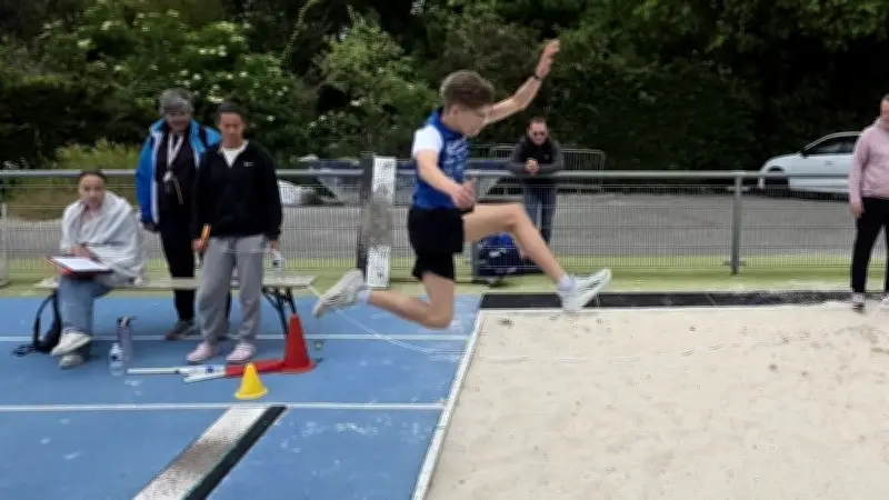 Athlétisme Gard : Maïlys et Noé brillent aux championnats Gard-Hérault minimes
