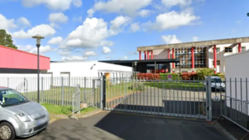 Attaque au couteau dans un lycée de Loire-Atlantique : une adolescente poignardée, l'assaillant en garde à vue