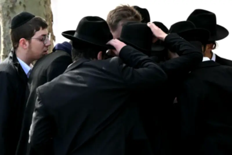 Attaque au couteau à Londres : deux juifs blessés, un suspect arrêté