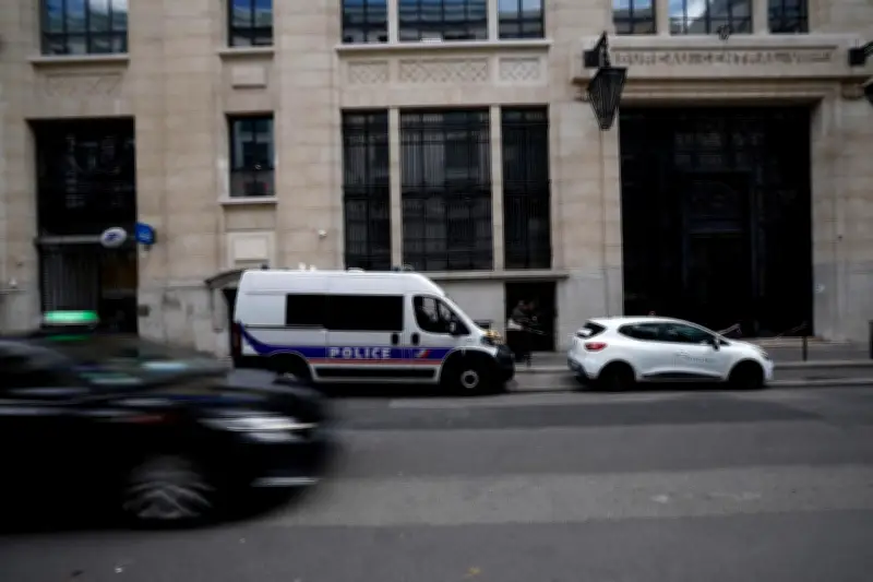 Attentat déjoué contre Bank of America à Paris : un majeur écroué pour recrutement de trois adolescents