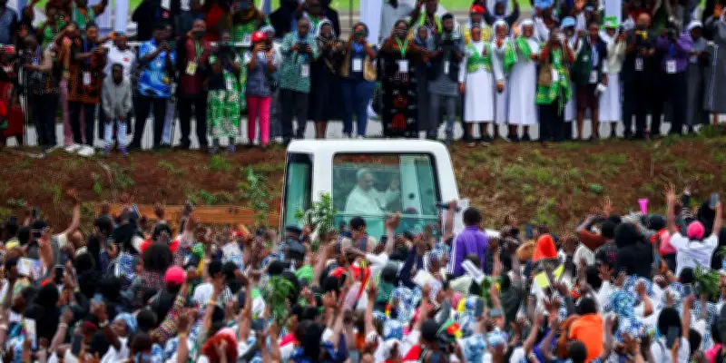 Au Cameroun anglophone, Léon XIV dénonce les tyrans destructeurs du monde