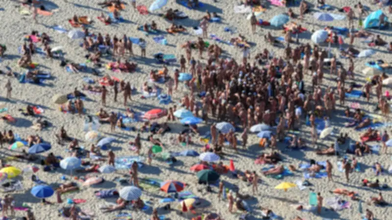 Au Cap d'Agde, le village naturiste offre une liberté imparfaite mais réelle