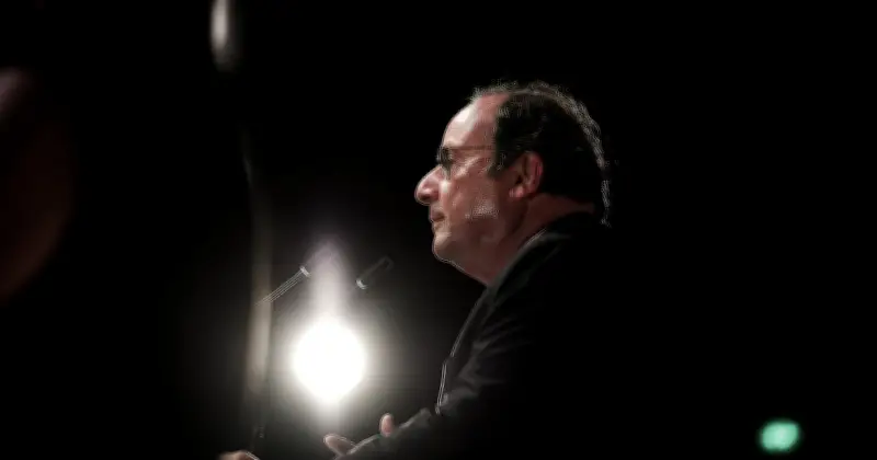 Au PS, le spectre de la fronde resurgit lors d'un débat sur Lecornu