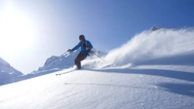 Avalanche mortelle en Ariège : un skieur de 40 ans décède après avoir déclenché la coulée