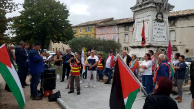 Bagnols-sur-Cèze : 50 personnes mobilisées pour la paix et Gaza