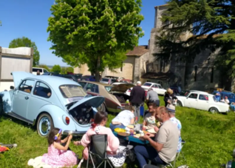 Balade de printemps pour voitures anciennes en Charente