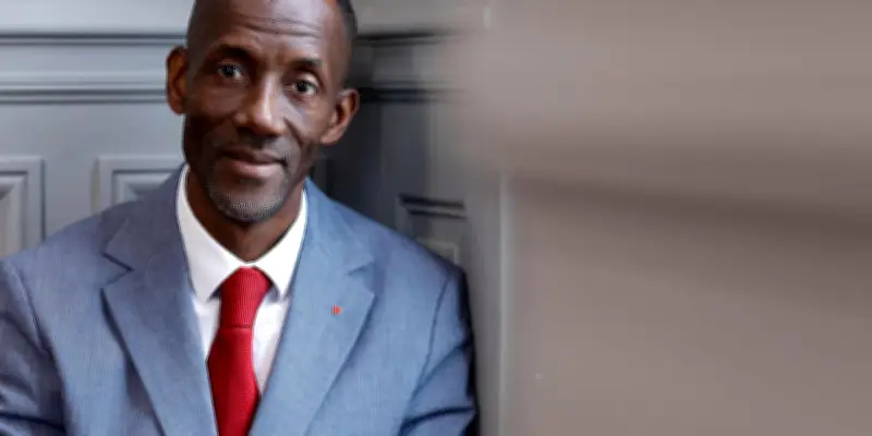 Bally Bagayoko salue le soutien tardif de Macron contre le racisme et critique l'État