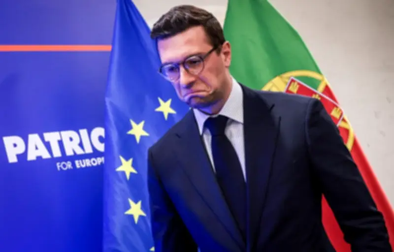 Bardella dénonce la régularisation espagnole comme une "porte d'entrée" migratoire