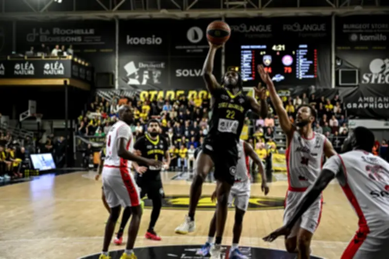 Basket : La Rochelle au complet face à Évreux, victoire impérative